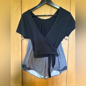 Very nice Lululemon outfit.